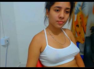 Бразильянка с молодой налитой грудью